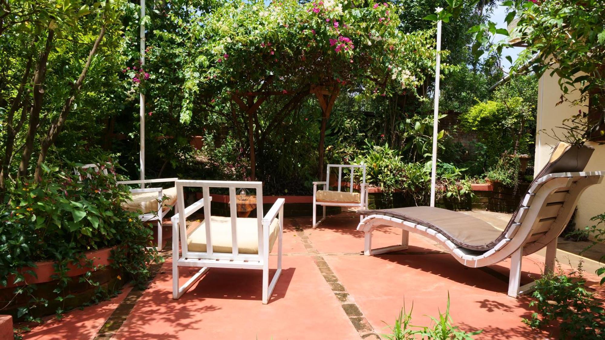 Souimanga-Hotel Antsirabe Exterior foto